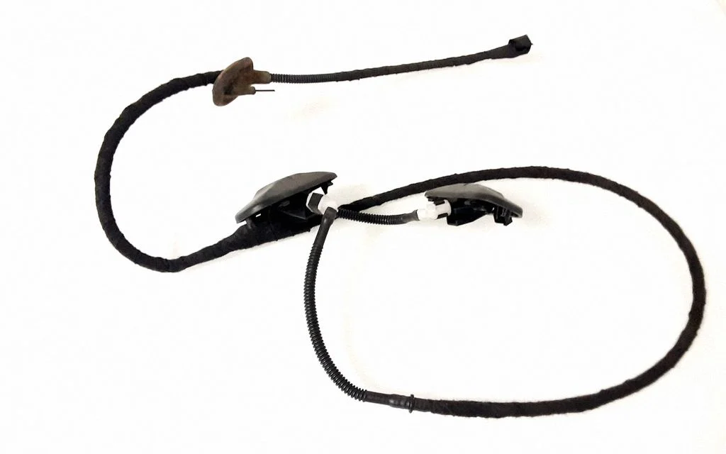 Windshield washer spray nozzle – Volkswagen Passat CC (2008-2016)
