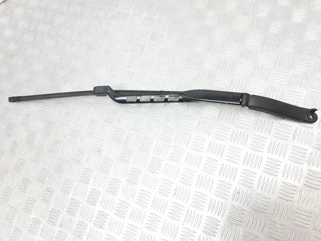 Windshield/front glass wiper blade – Mercedes-Benz ML-Class W166 (2012-2017)