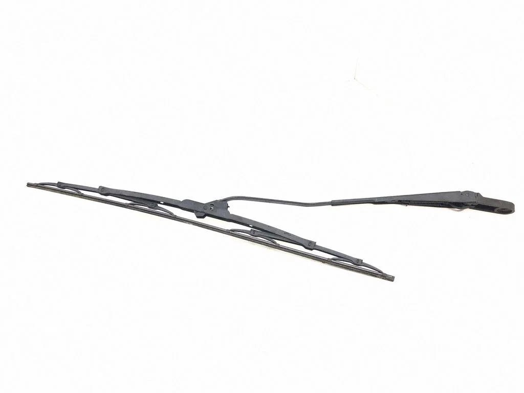 Windshield/front glass wiper blade