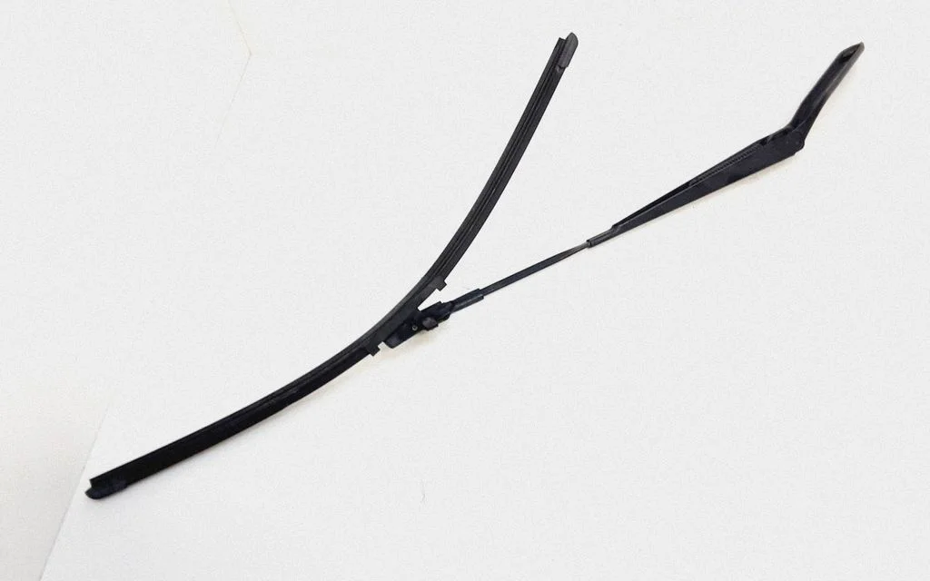 Windshield/front glass wiper blade 7153736