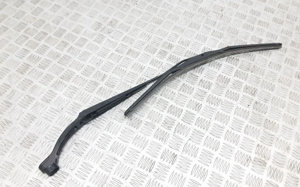Pióro wycieraczki przedniej – Subaru Outback (2009-2014)