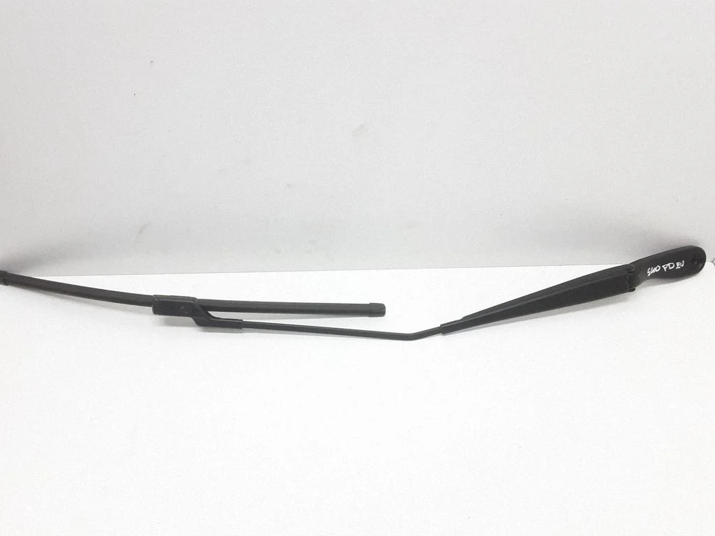 Front wiper blade arm 8623160