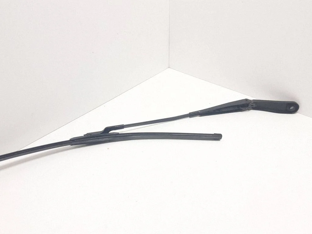 Front wiper blade arm 30753525