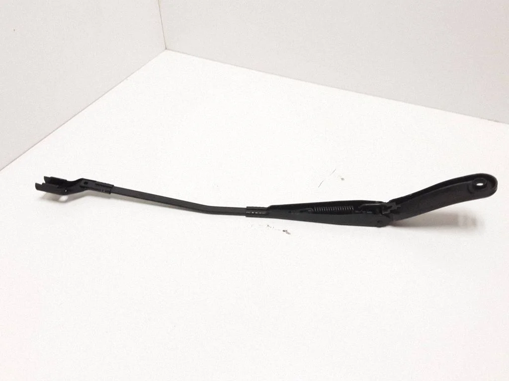 Front wiper blade arm 30753525