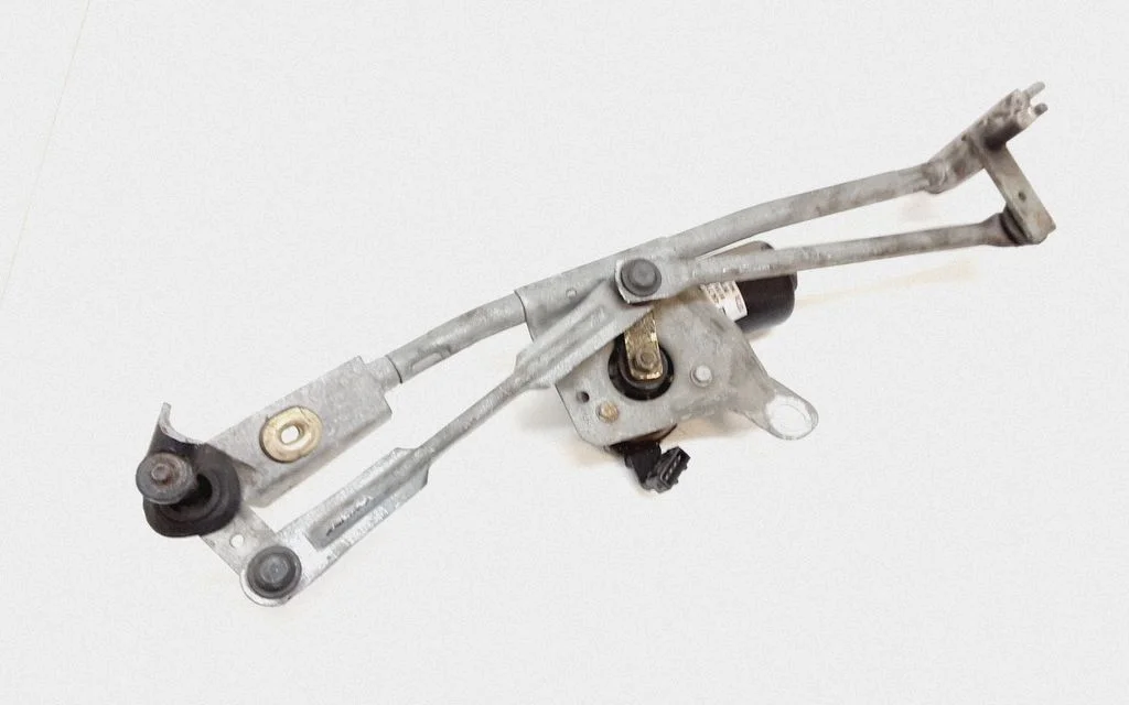 Front wiper linkage and motor 09151850