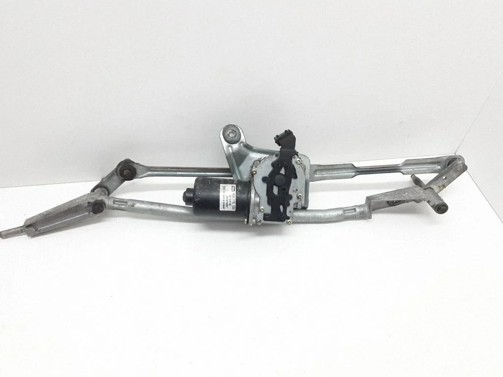 Front wiper linkage and motor 09151848