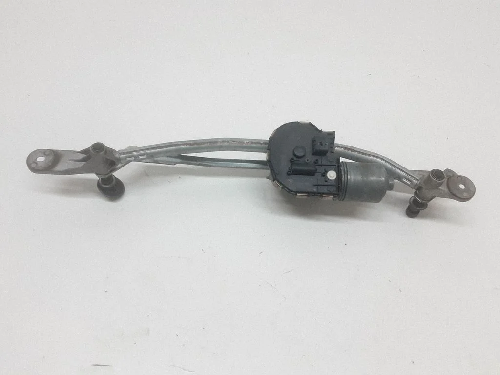 Front wiper linkage and motor 7308771