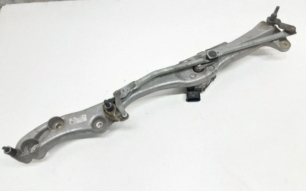 Front wiper linkage and motor 7144937