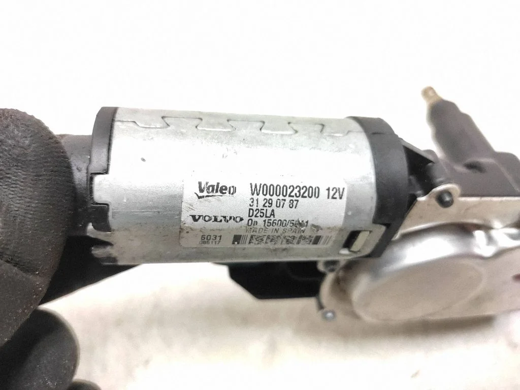 Rear window wiper motor W000023200