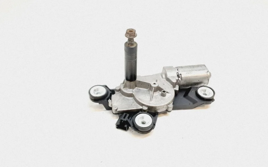 Rear window wiper motor 8648011