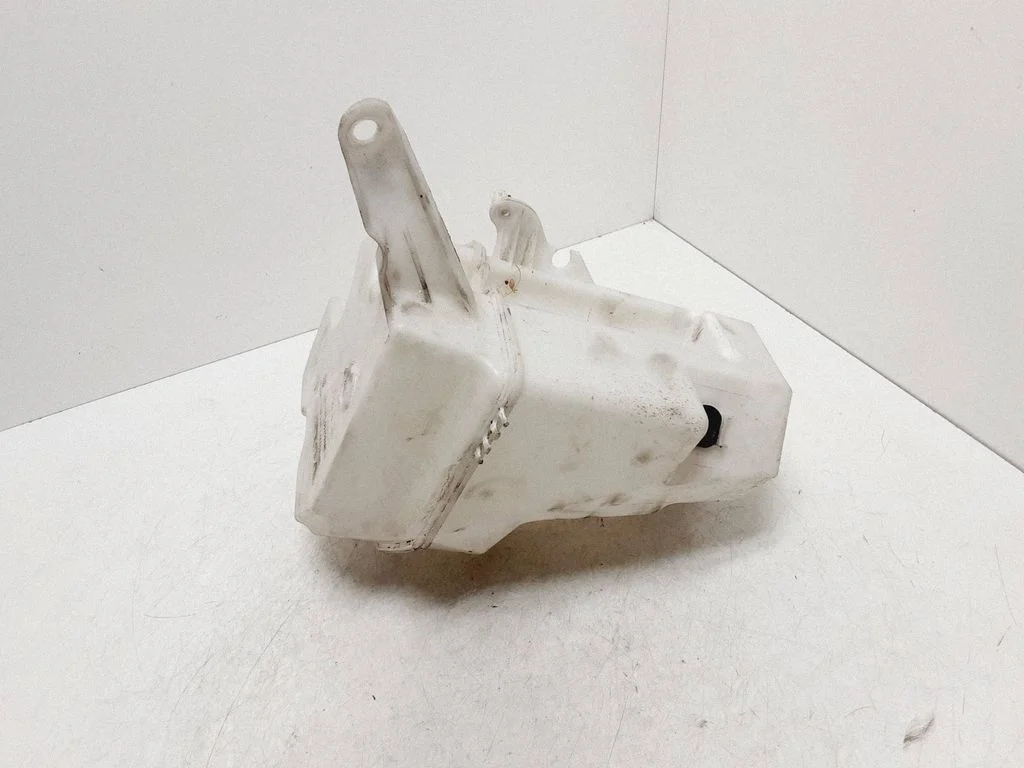 Windshield washer fluid reservoir/tank 30784233