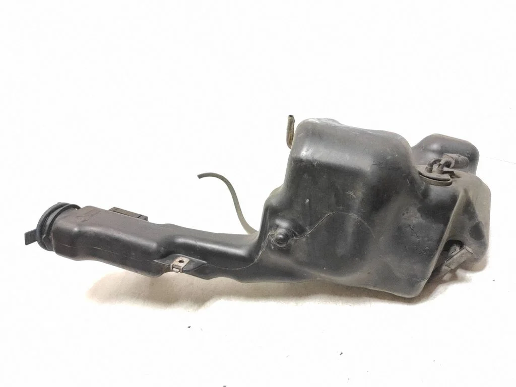 Windshield washer fluid reservoir/tank – Mercedes-Benz E-Class W212 (2009-2016)