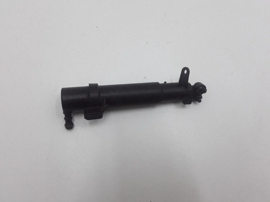 Headlight washer spray nozzle