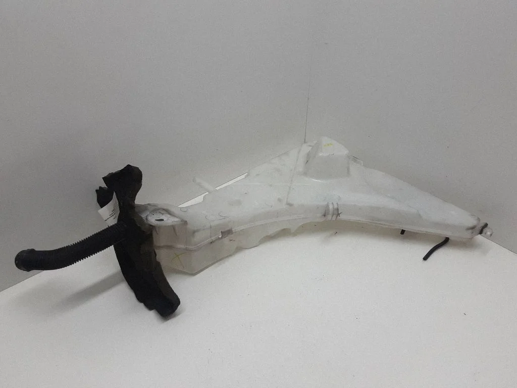 Klaasipesuvedeliku paak – BMW X5 F15 (2013-2017)