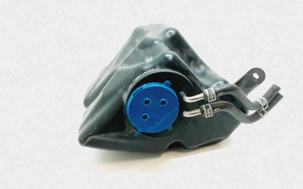Windshield washer fluid reservoir/tank – Mercedes-Benz S-Class W221 (2005-2013)