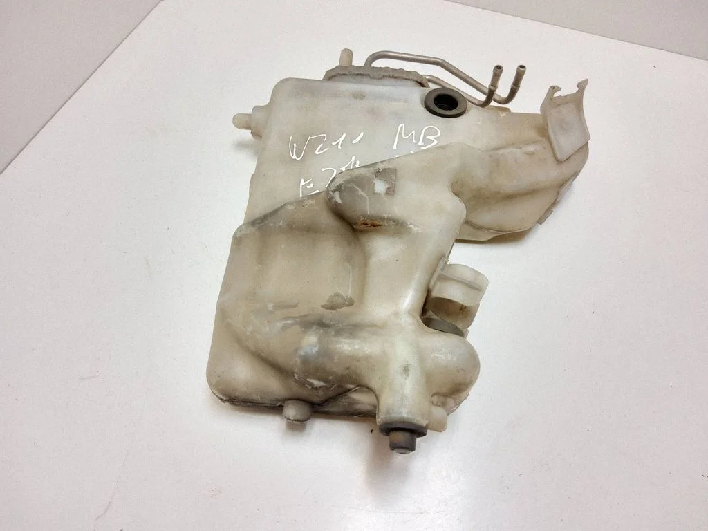Windshield washer fluid reservoir/tank 2118600560