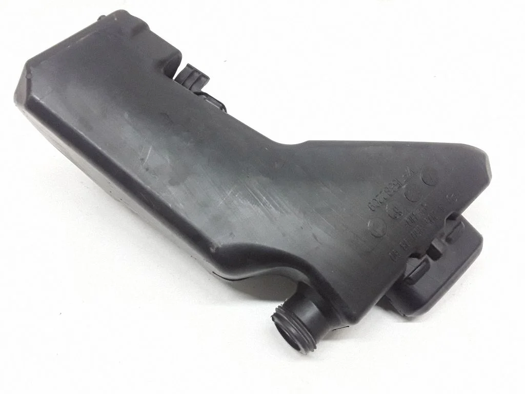 Windshield washer fluid reservoir/tank – Mercedes-Benz C-Class W205 (2014-2021)