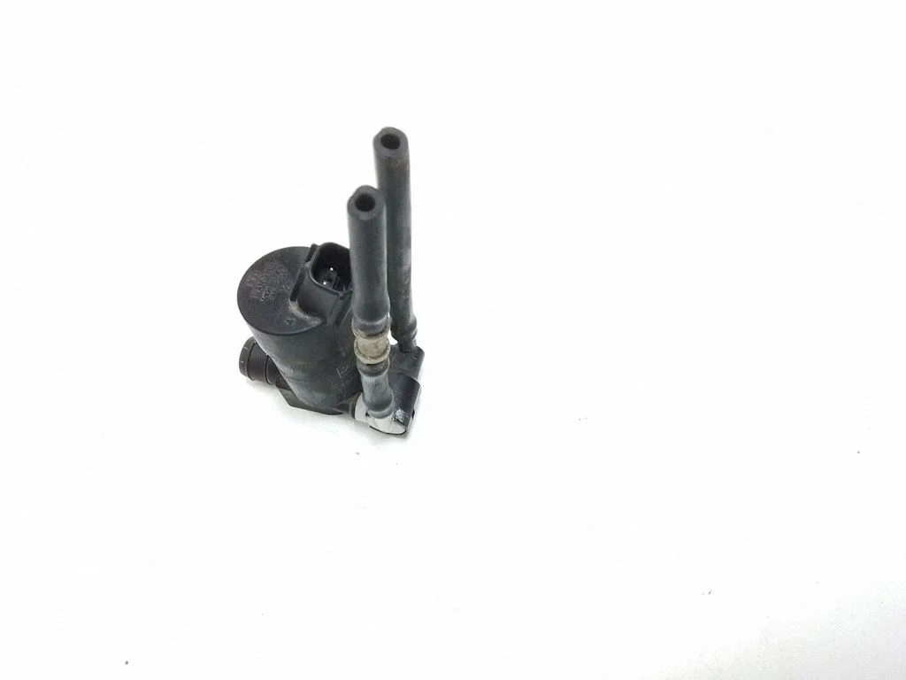 Windscreen/windshield washer pump 1S7117K624FE
