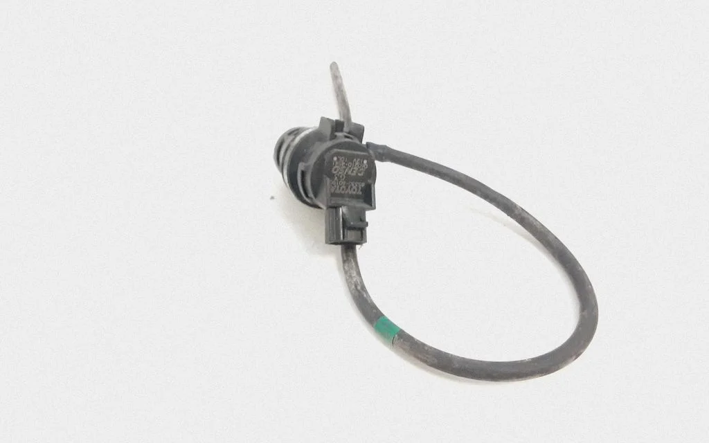 Klaasipesuvedeliku pump (klaaside) – Toyota RAV 4 (XA30) (2006-2016)