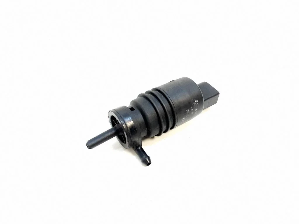 Windscreen/windshield washer pump – BMW 1 Series E81 E87 (2004-2011)