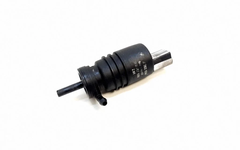 Windscreen/windshield washer pump – BMW 7 Series E65 E66 (2001-2008)