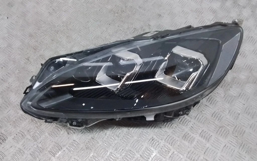 Headlight/headlamp L90187837 – Ford Kuga III (2020-)