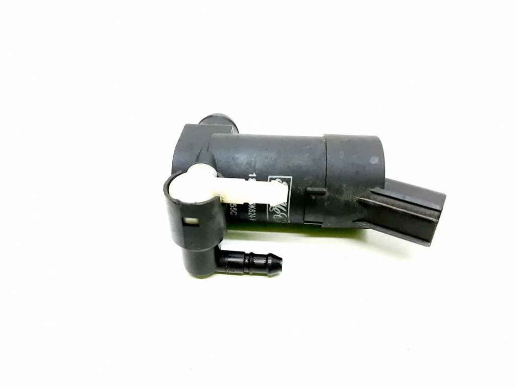 Windscreen/windshield washer pump – Volvo XC90 (2007-2014)