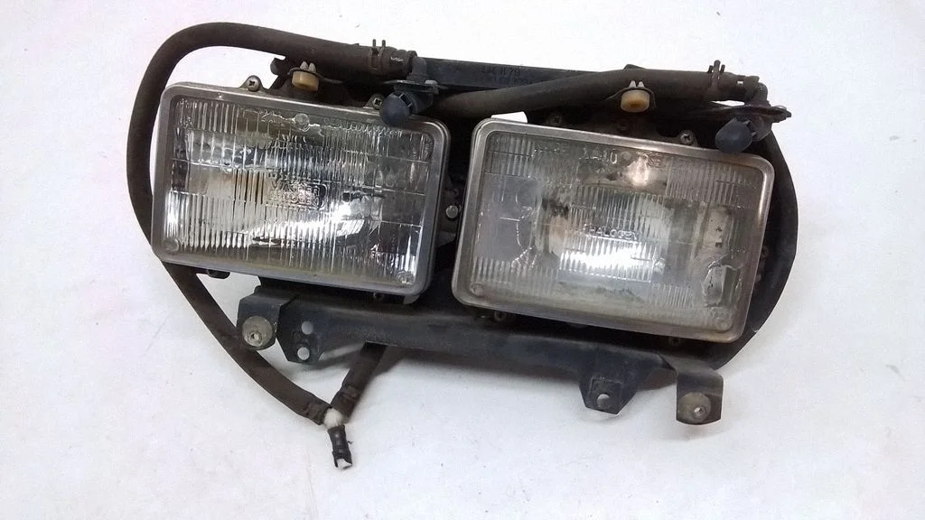 Esituli UD23094 – Rolls-Royce Silver Spur (1980-1998)