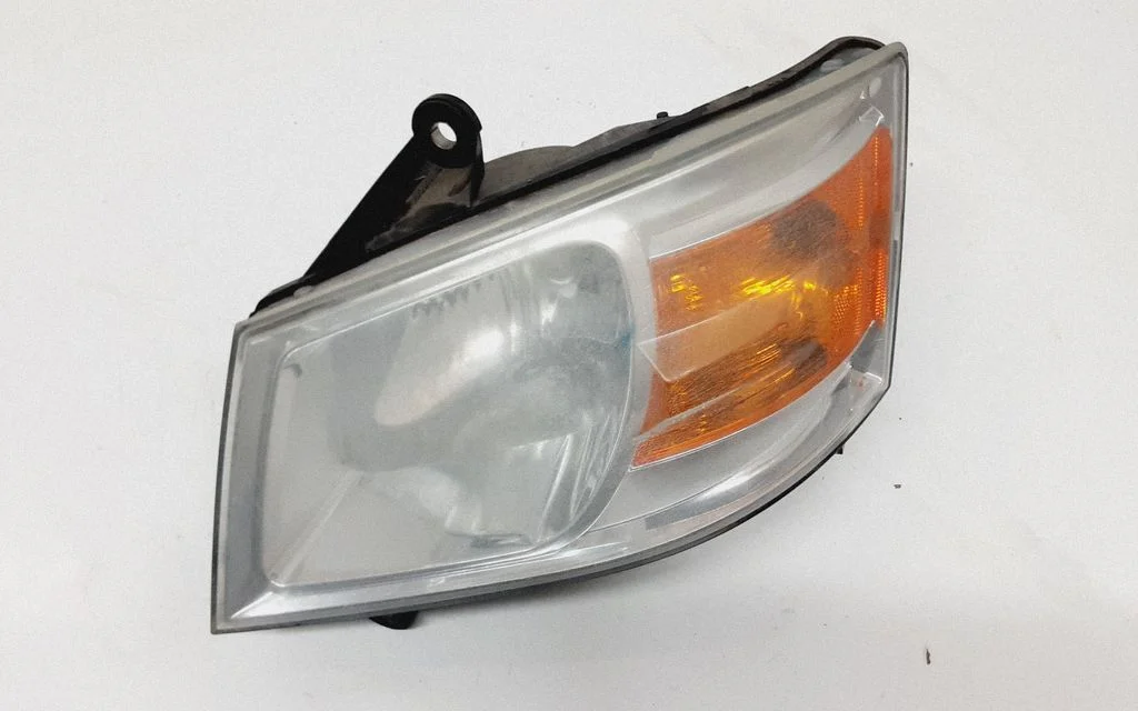 Headlight/headlamp – Dodge Grand Caravan (2008-2020)