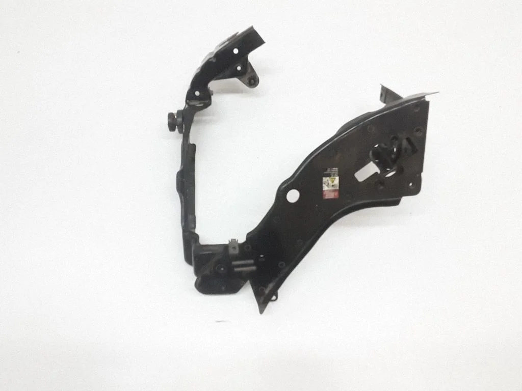 Esitule kinnitusklamber A1298172820