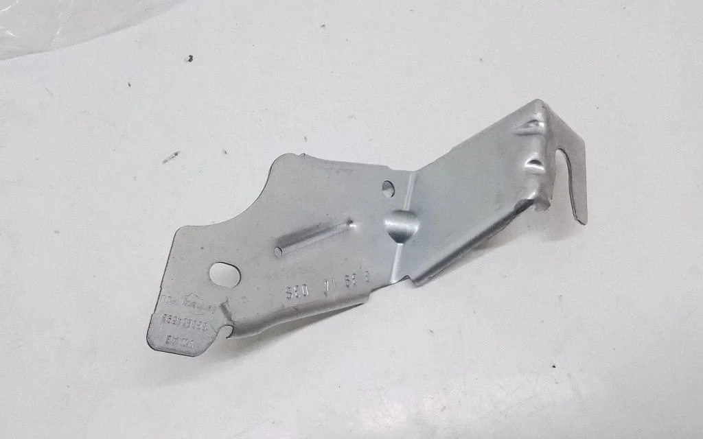Headlight/headlamp mounting bracket 5G0804593