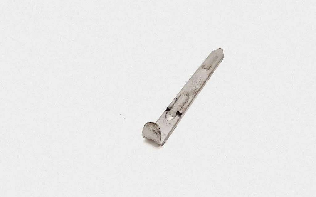 Headlight/headlamp mounting bracket – Volvo S80 (2007-2013)
