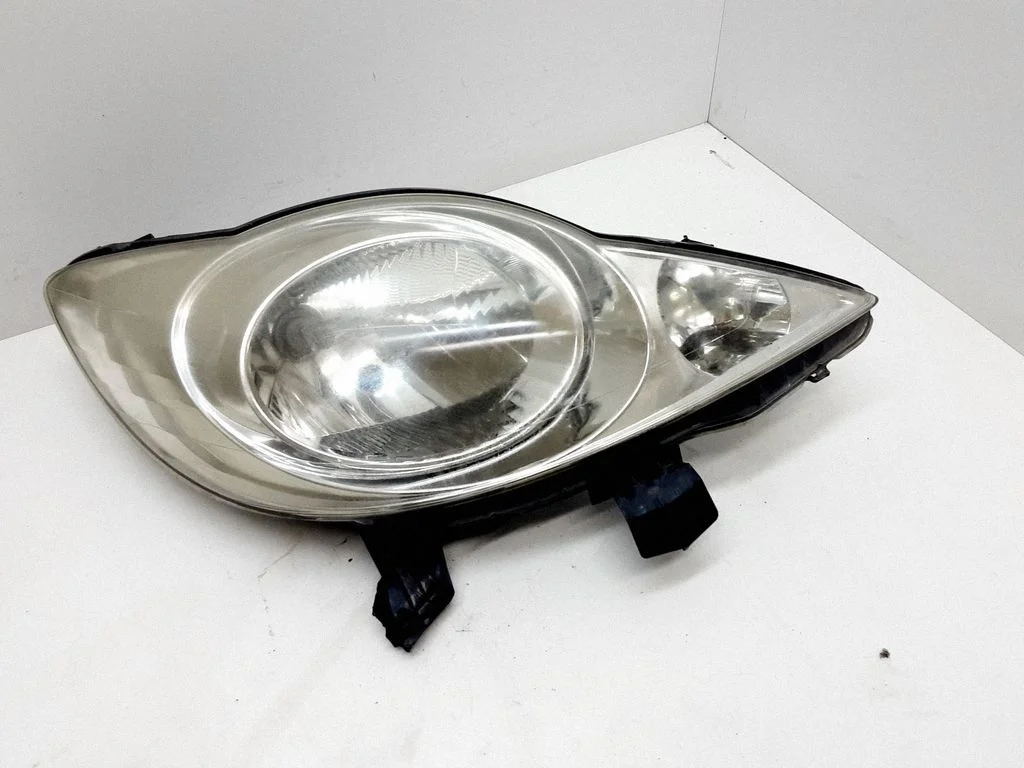 Headlight/headlamp 07051115