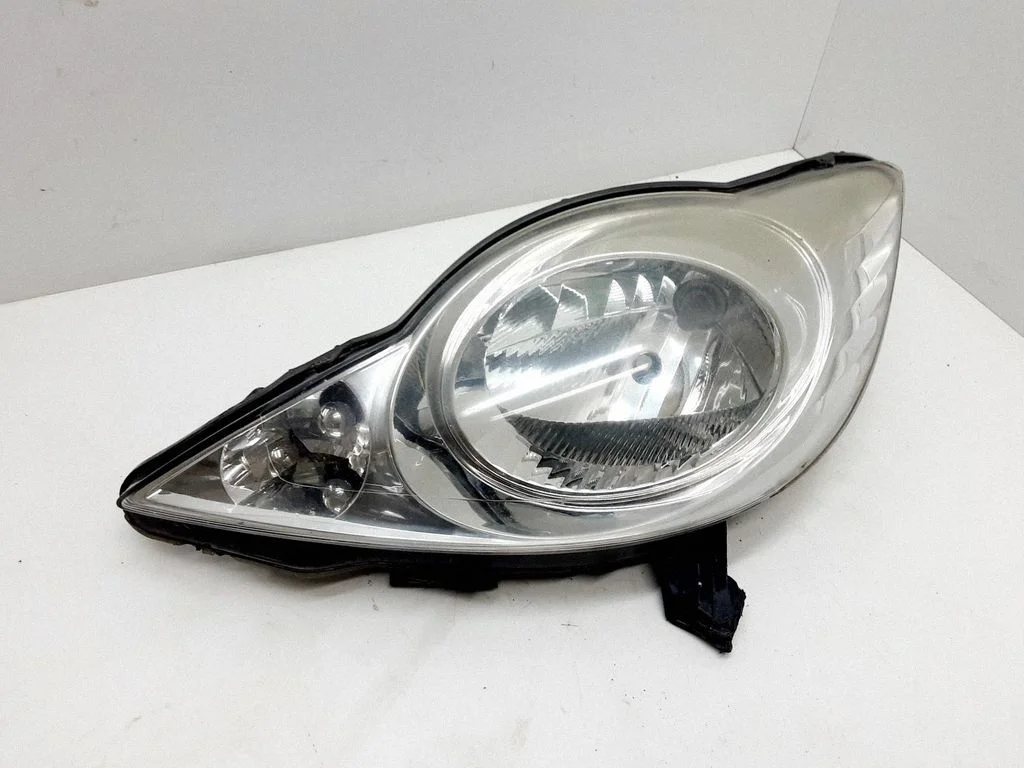 Headlight/headlamp 811500H030