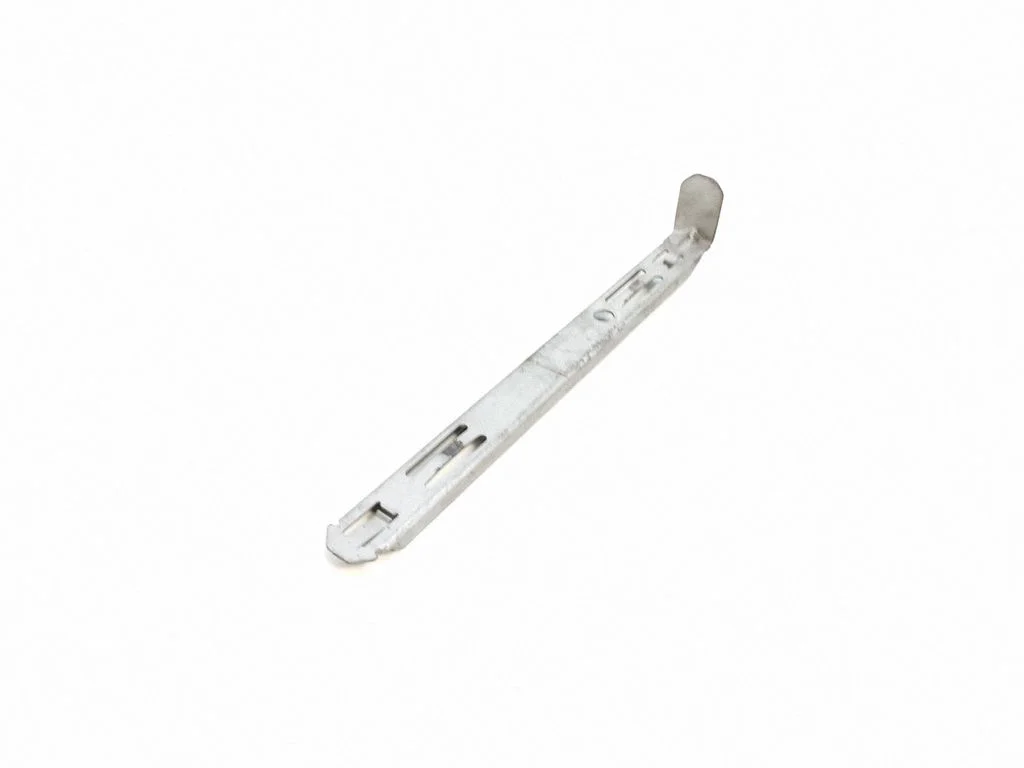 Headlight/headlamp mounting bracket 8637182