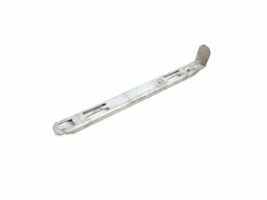 Headlight/headlamp mounting bracket 8637182