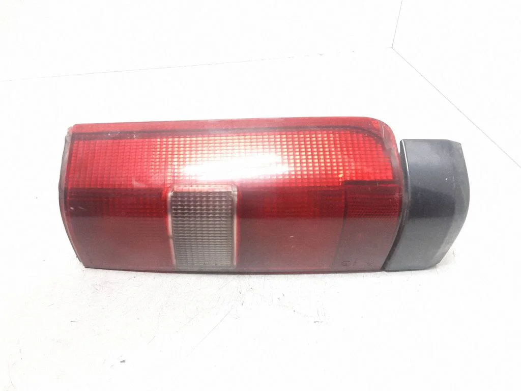 Lampa tylna w błotniku – Volvo S70 V70 V70 XC (1997-2000)
