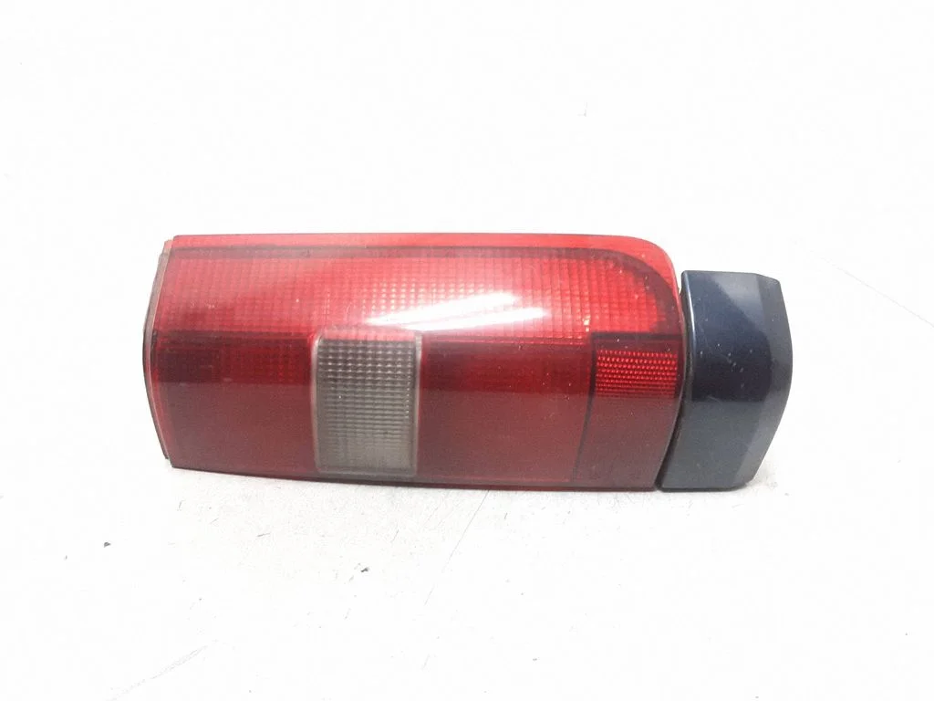 Lampa tylna w błotniku 3512426