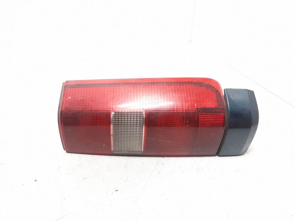 Lampa tylna w błotniku 3512426