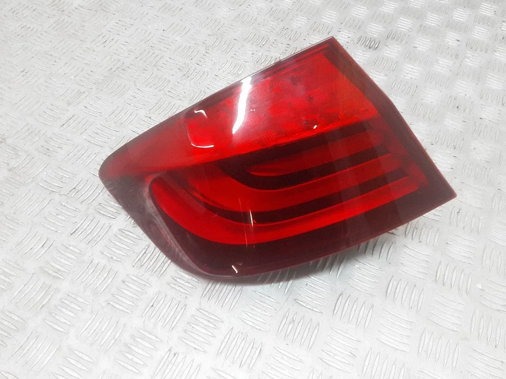 Lampa tylna w błotniku 17346201