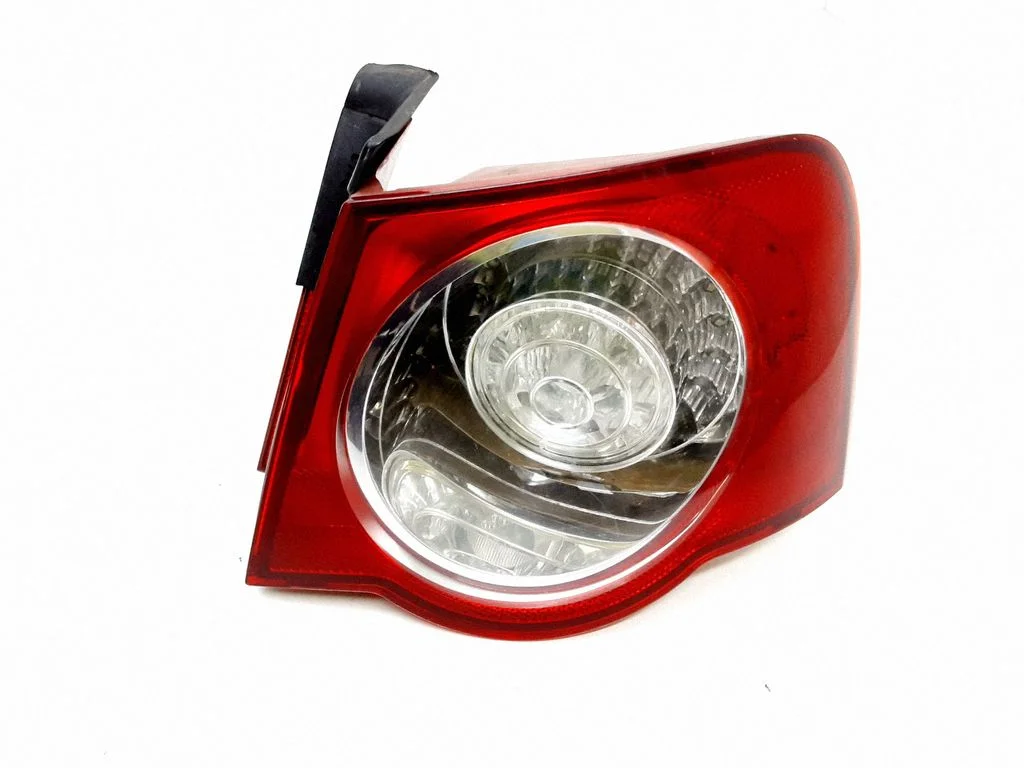 Lampa tylna w błotniku 3C5945096D