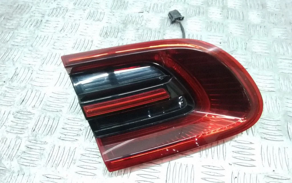 Tailgate rear/tail lights – Porsche Macan (95B) (2014-2018)