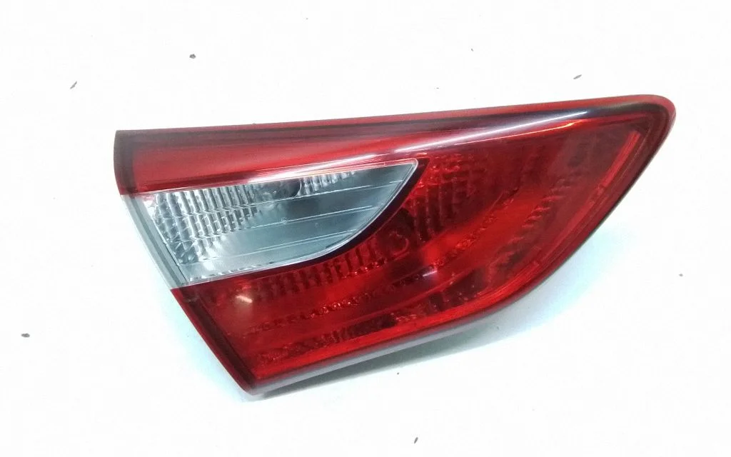 Tailgate rear/tail lights – rear left