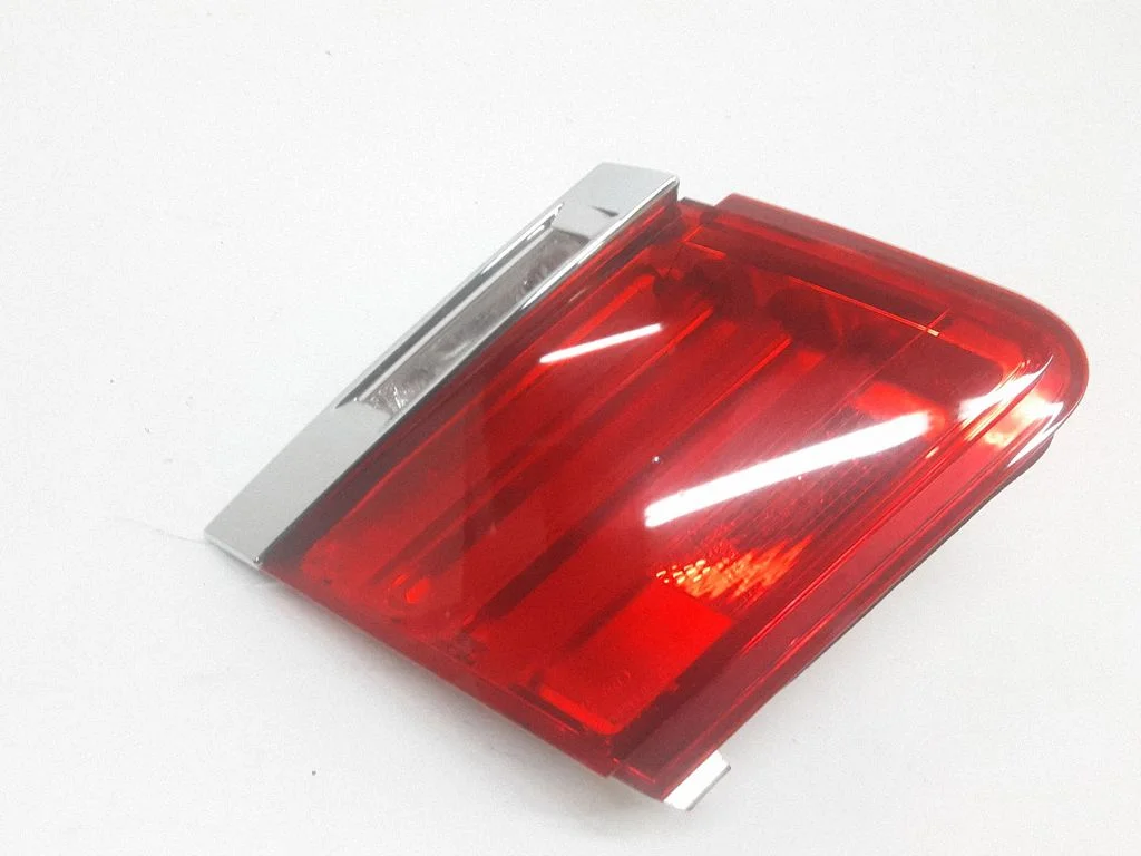 Tailgate rear/tail lights – BMW 7 Series F01 F02 F03 F04 (2008-2016)