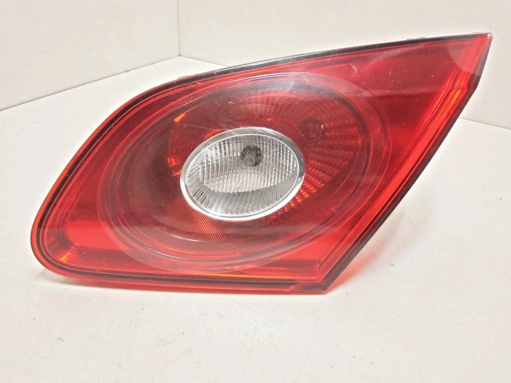Lampa tylna w klapie 3C8945094F
