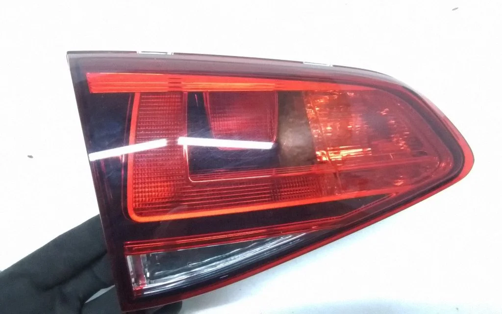 Tailgate rear/tail lights 5G0945093AF