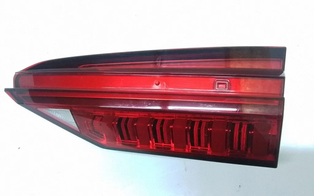Tailgate rear/tail lights – Audi A6 C7 (2011-)
