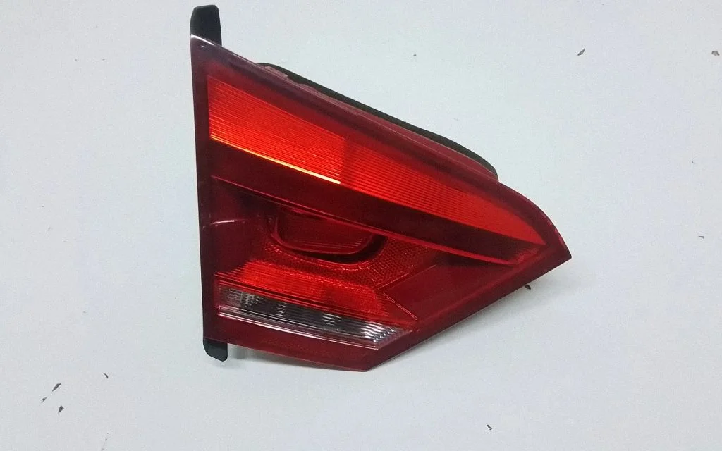Tailgate rear/tail lights 561945293