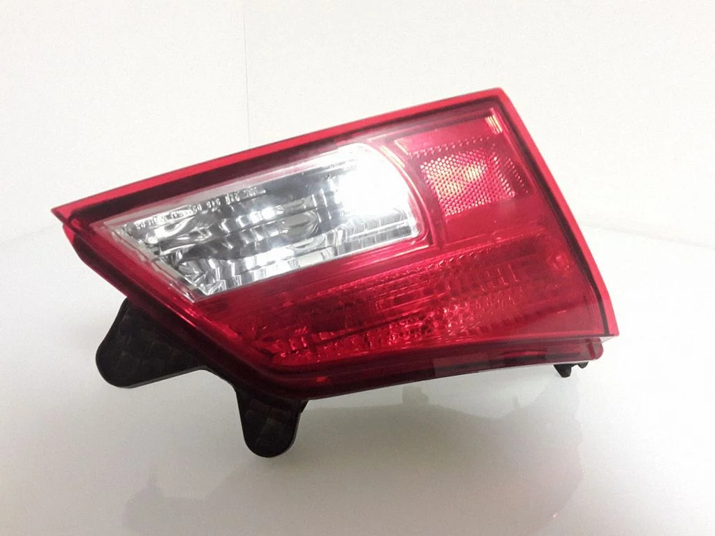 Tailgate rear/tail lights – Subaru Outback (2009-2014)