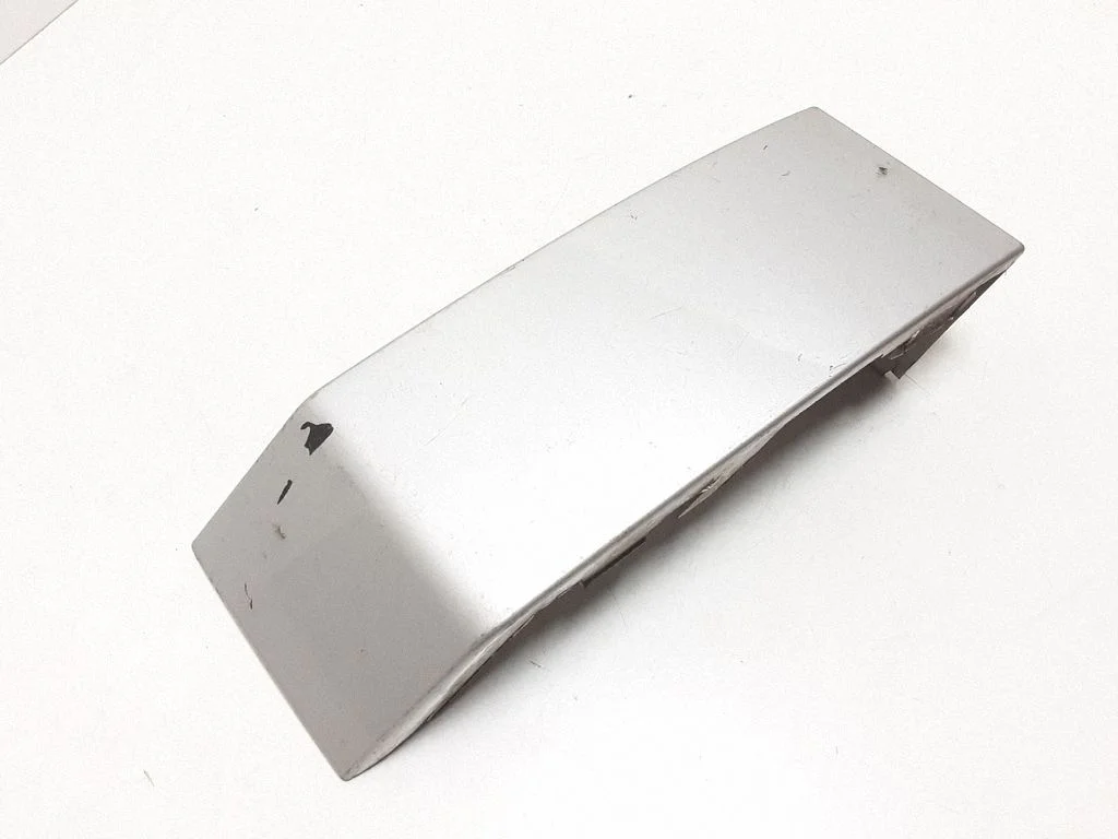 Rear/tail light trim molding – Volvo XC90 (2003-2006)